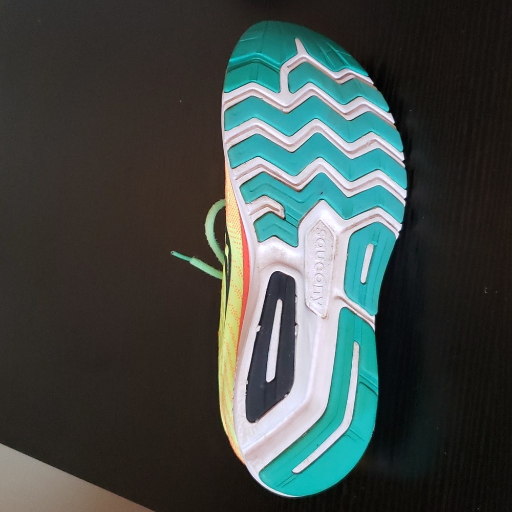 Saucony Ride 13 Powerrun Pre-owned sz10. Wear on left shoe pictured. - Picture 8 of 11